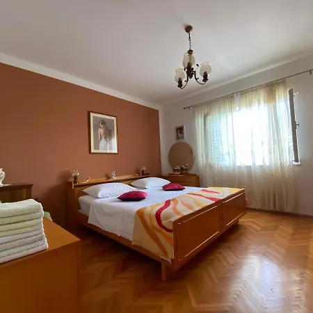 Ferienwohnung Jarmila Omiš Exterior foto