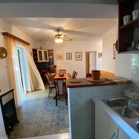 Ferienwohnung Jarmila Omiš Exterior foto